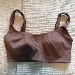 NikeSKIMS MATTE SCOOP NECK BRA